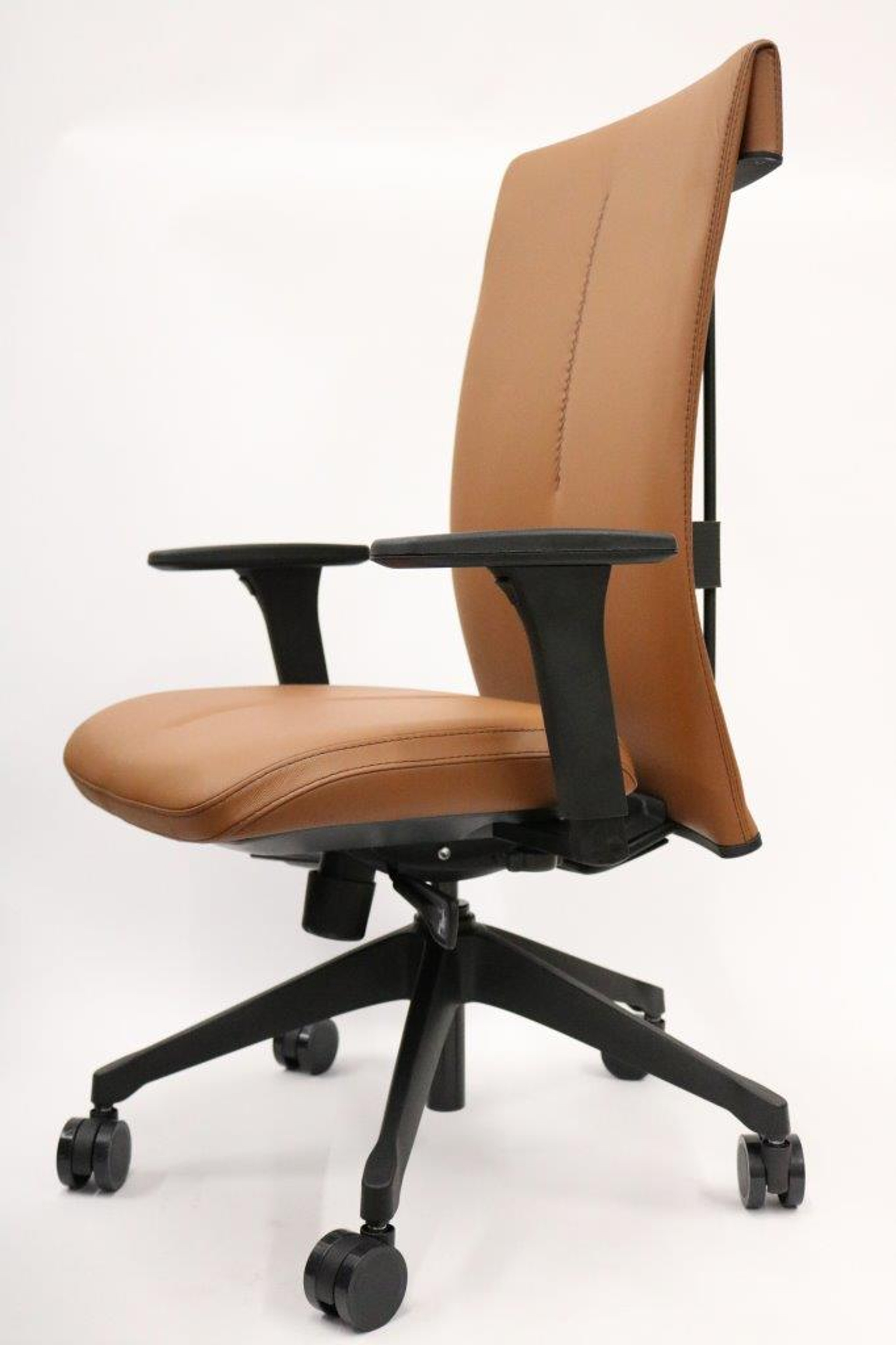 Leef Executive Office Chair in Cognac Leather