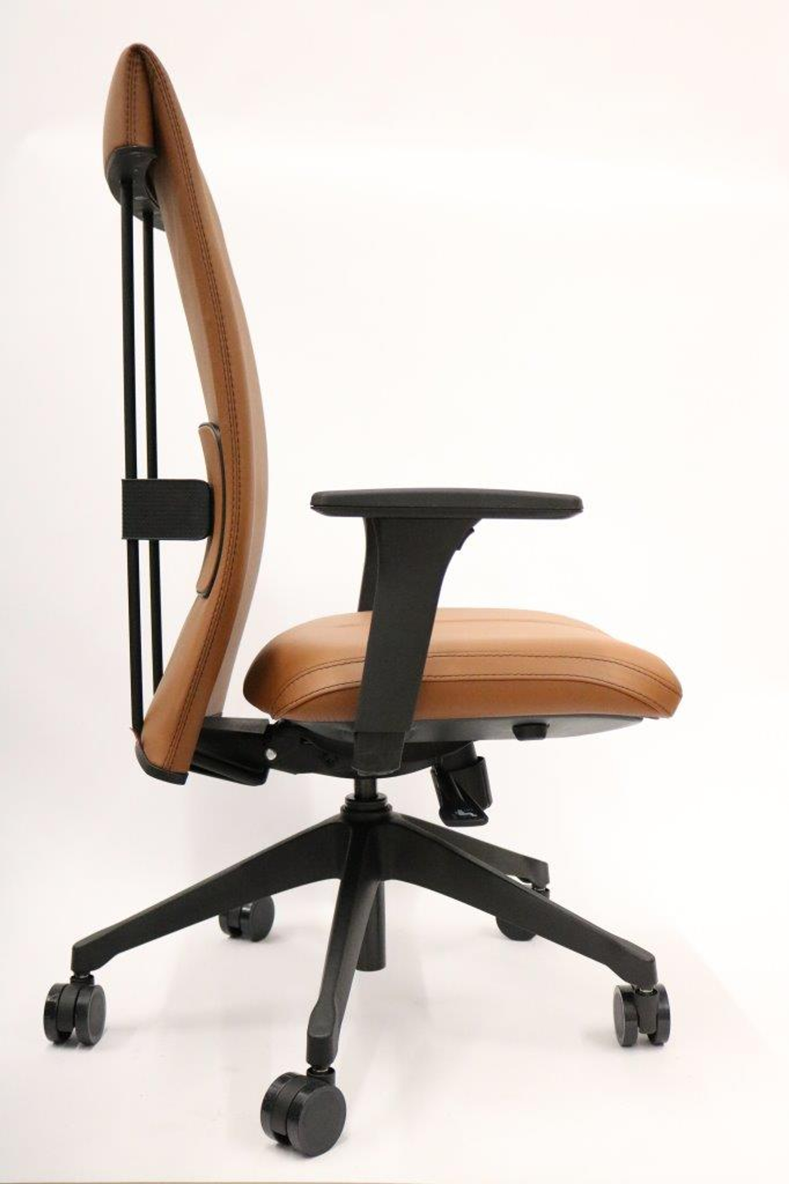 Leef Executive Office Chair in Cognac Leather