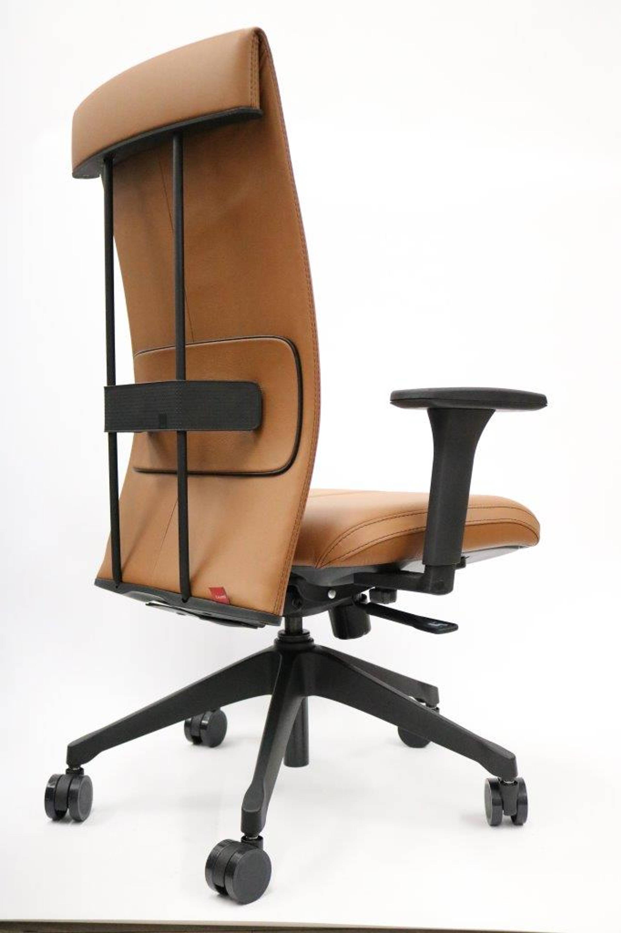 Leef Executive Office Chair in Cognac Leather